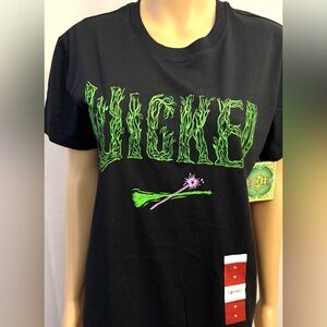 NWTs Wicked T-shirt. Sz.M
